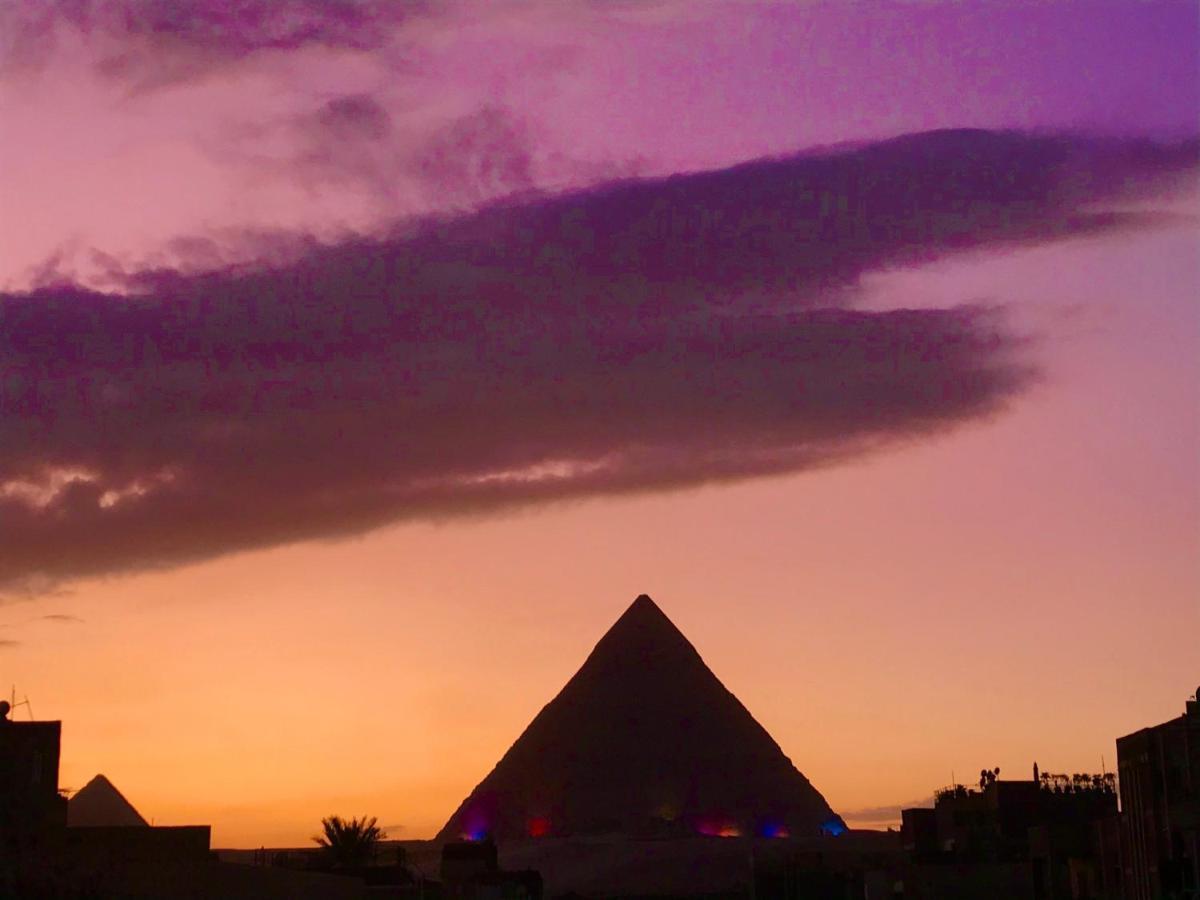 Carpet Alaadein Pyramids View Hotel Kafret el-Gabal Exterior foto